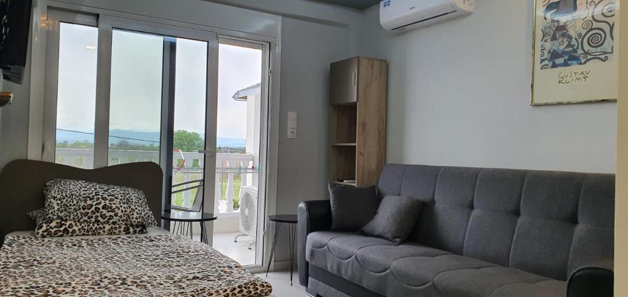 Apartmani Dedalus Paralia Katerinis Ngoại thất bức ảnh